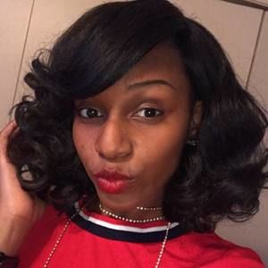 Meet your Posher, Claracia