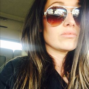 Meet your Posher, Meaghan