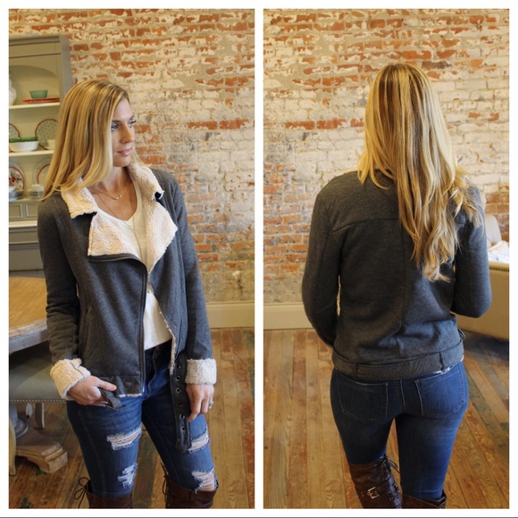 ✨LAST ONE✨Charcoal shearling moto style  jacket - Picture 3 of 3