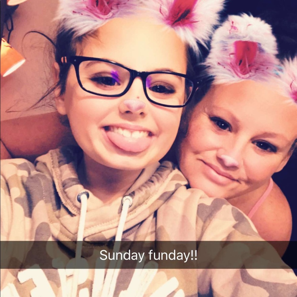 Meet your Posher, Danielle