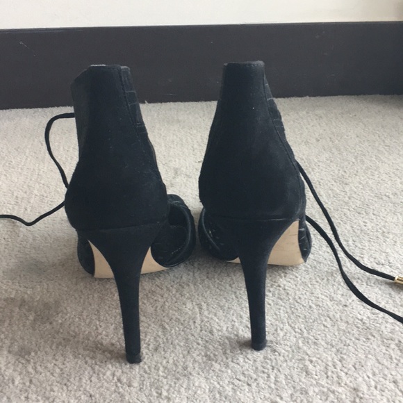 “Peek-a-boo Snowflake” Suede Stiletto Booties - Picture 3 of 5