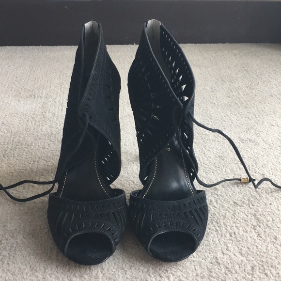 “Peek-a-boo Snowflake” Suede Stiletto Booties - Picture 5 of 5