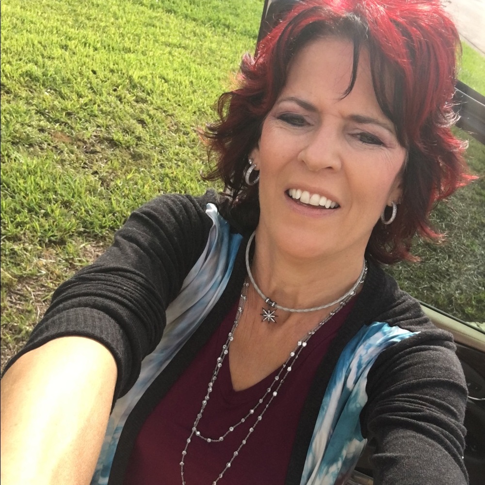 Meet your Posher, Michele