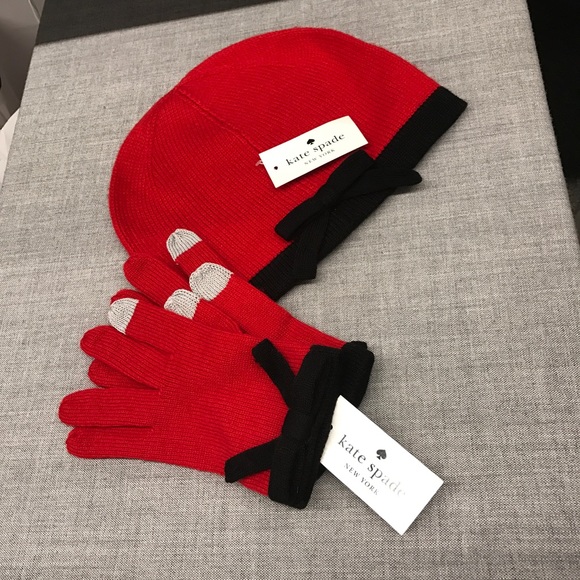 kate spade Accessories - Kate Spade Hat & Glove Set