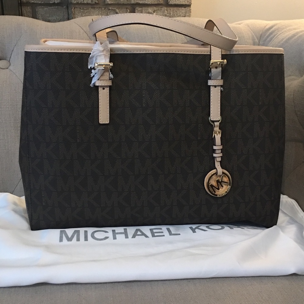 Michael Kors Jet Set Travel