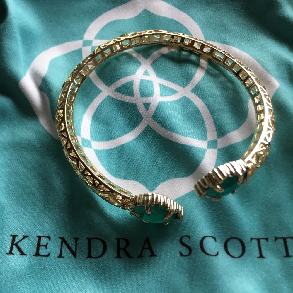 Kendra scott bracelet