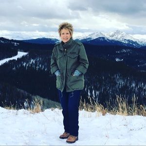 Meet your Posher, Melissa