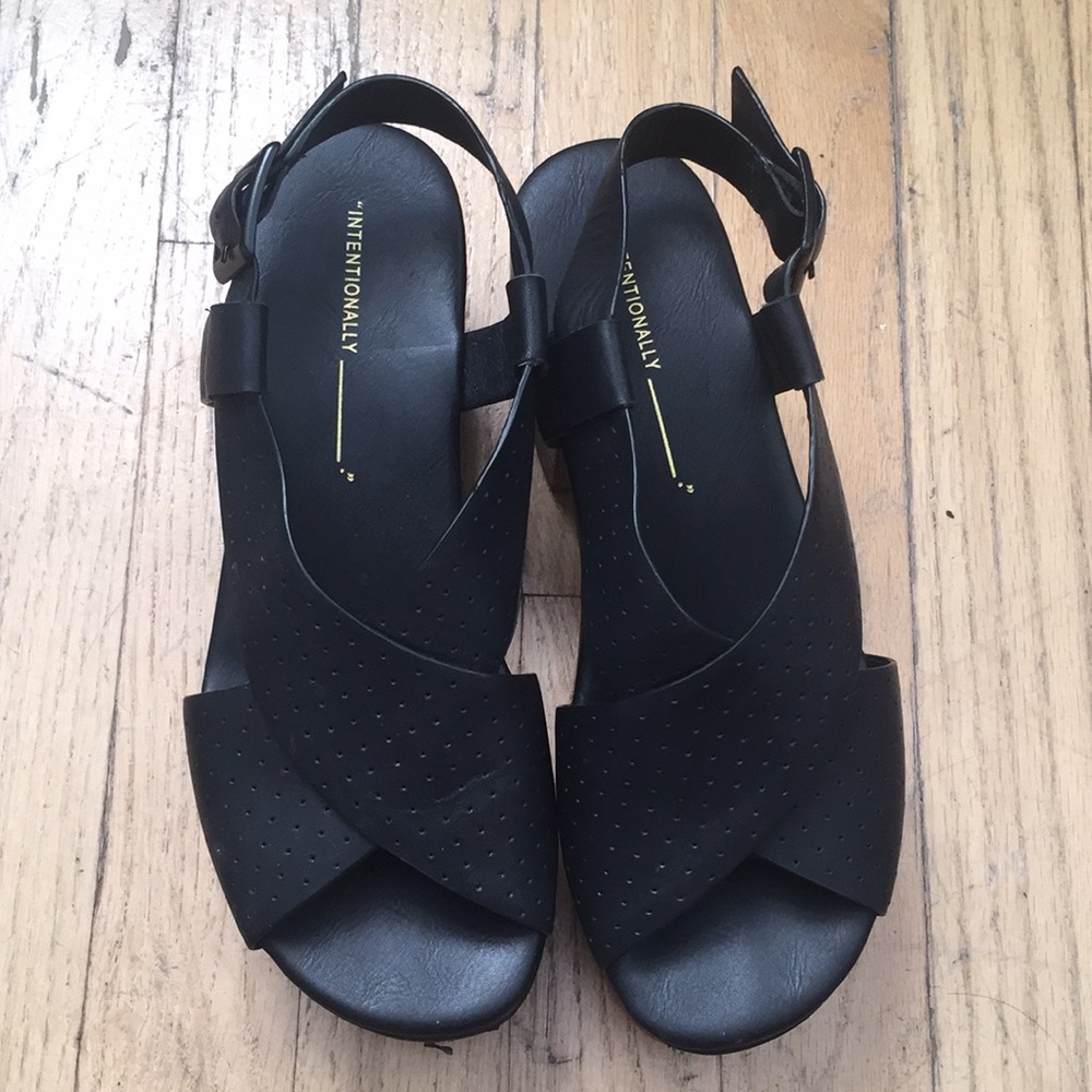Intentionally Blank platforms size 37