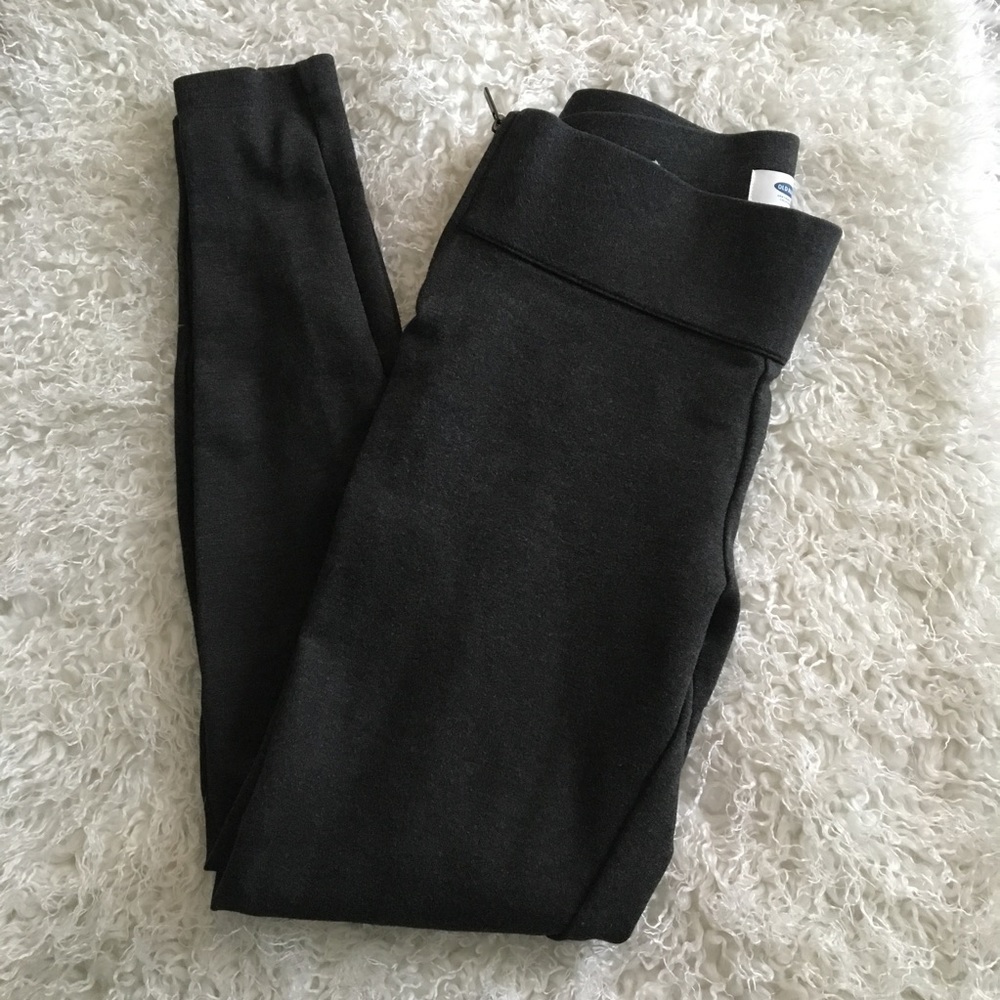 Gray Compression Leggings 🌹🌟