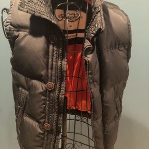Abercrombie Kids puffer vest