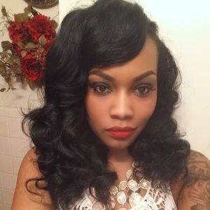 Meet your Posher, Alexis