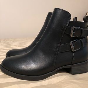 Old navy black moto boots size 7 NWOT