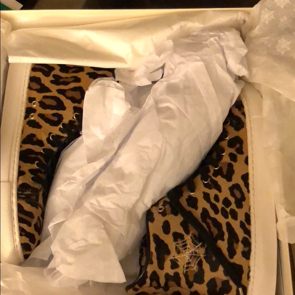 NIB Charlotte Olympia Leopard Hi-Tops - Picture 6 of 8