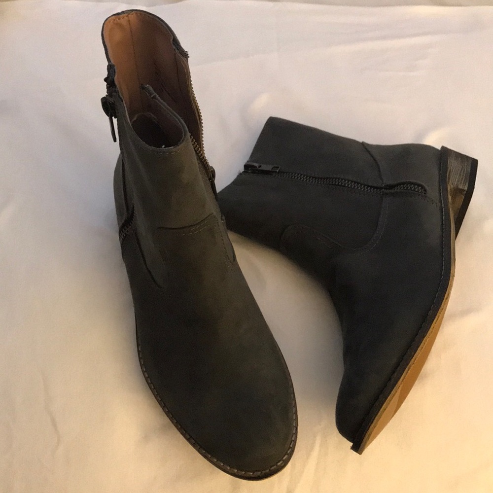 American Eagle Outfitters Ankle Boots