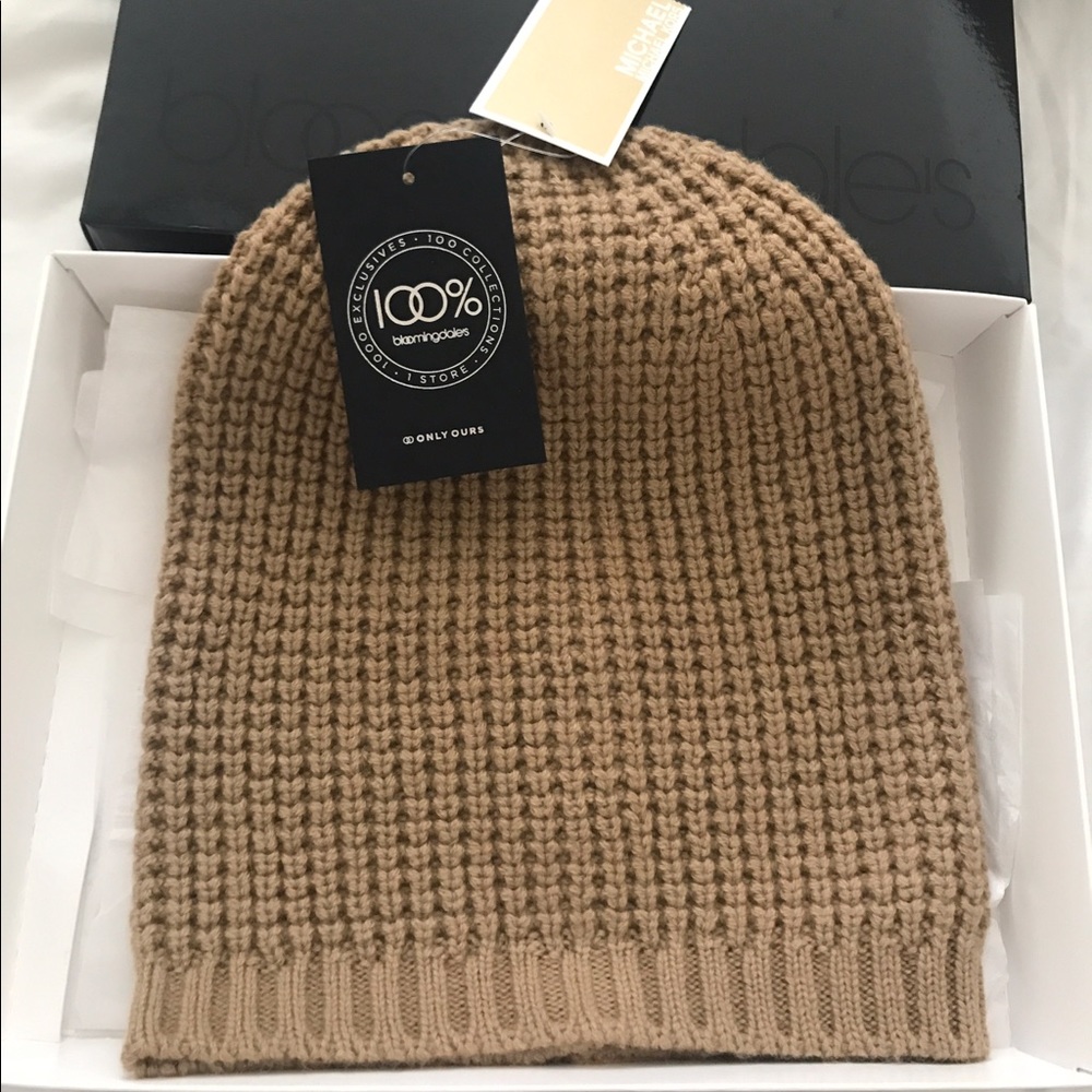 Michael kors winter hat