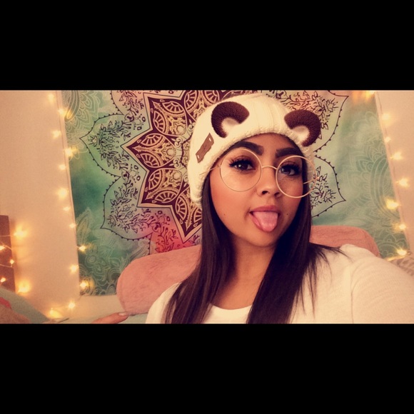 Meet your Posher, Marisela - Picture 1 of 1