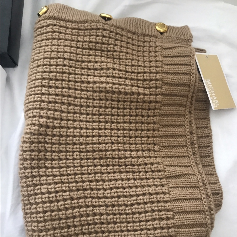 Michael kors cable knit scarf