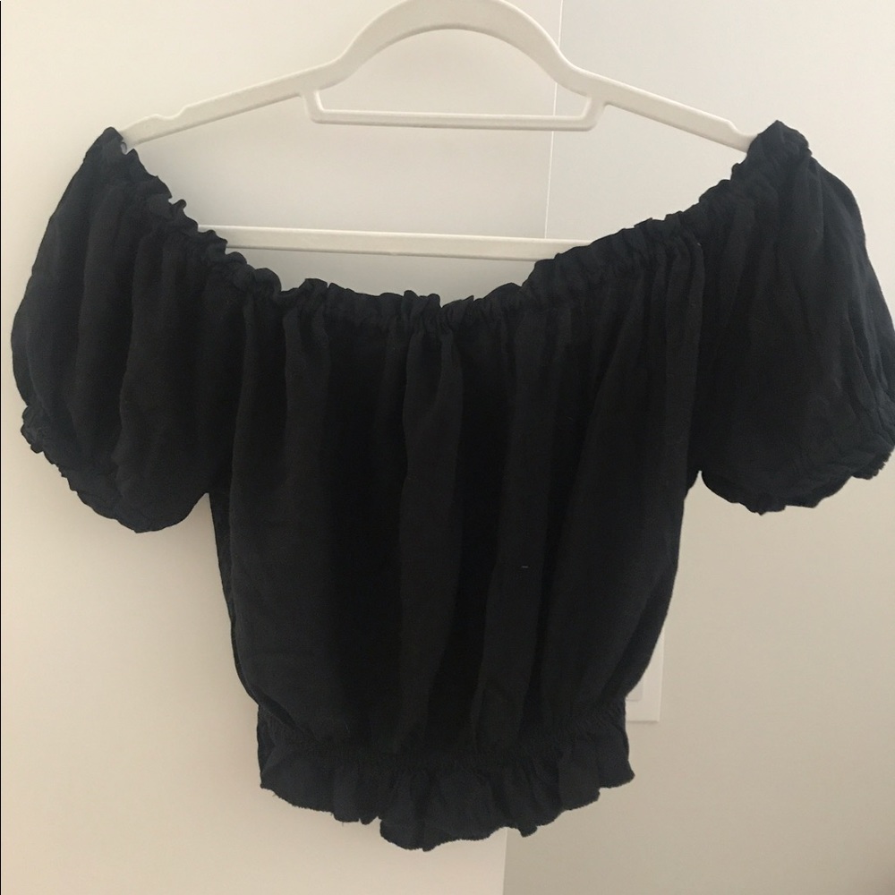 Brandy Melville off the shoulder top