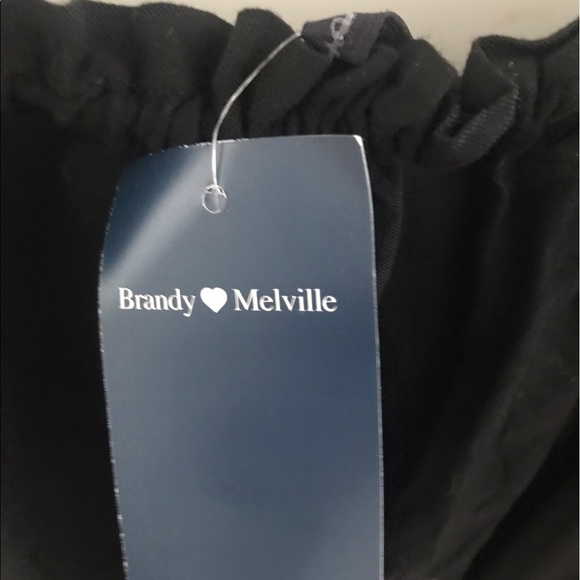 Brandy Melville off the shoulder top - Picture 3 of 3