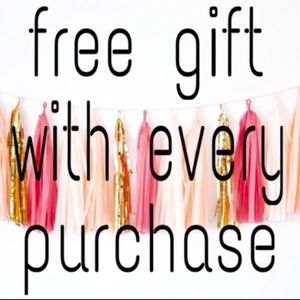 🎉Free Jewelry Gift with every purchase🎉