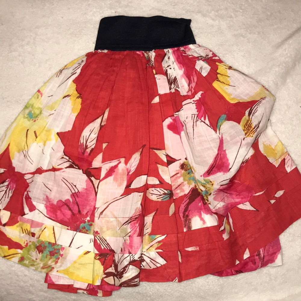 High waisted floral skirt