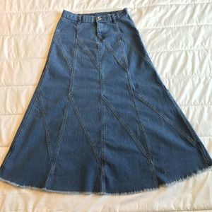 Klassy girl boutique denim skirt