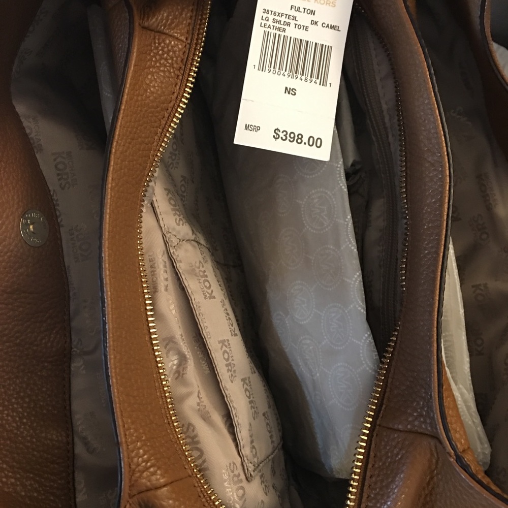 Michael Kors Lg Fulton - Picture 3 of 4