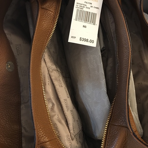 Michael Kors Lg Fulton - Picture 3 of 4