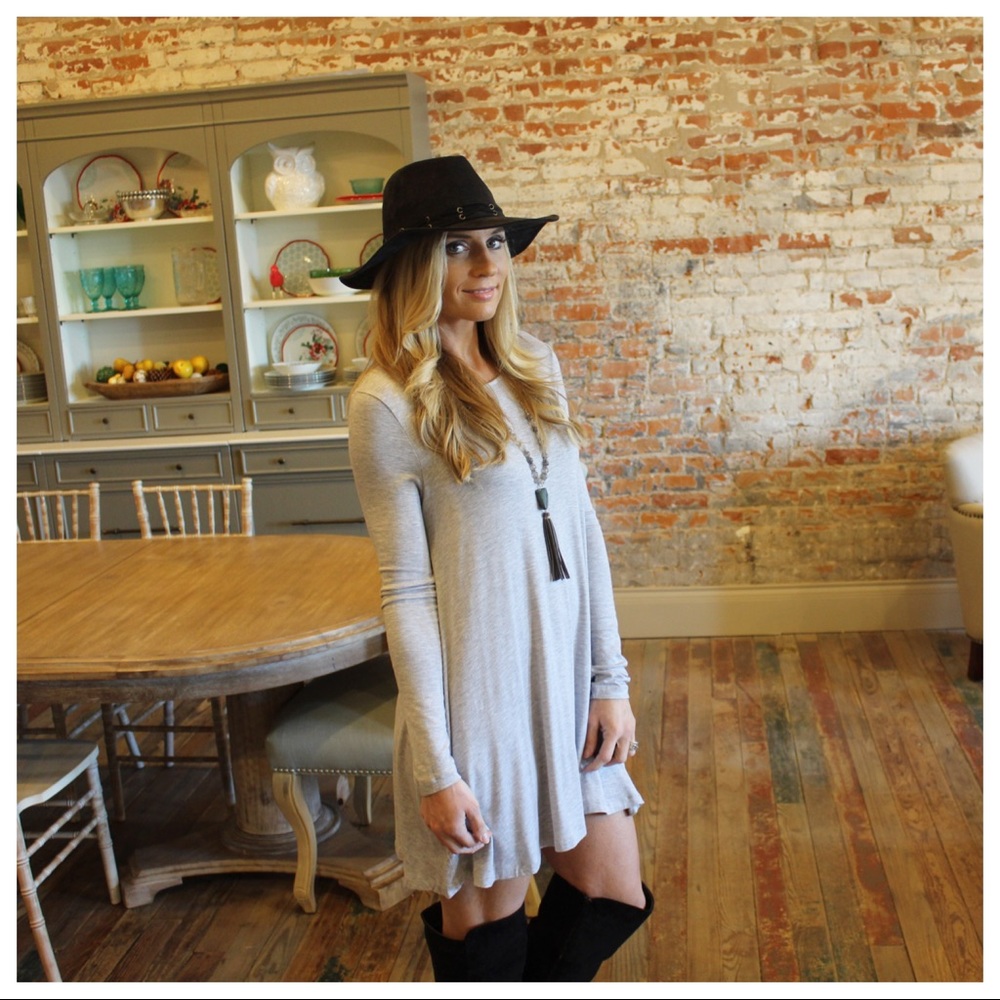 ✨LAST✨ Heather gray long sleeve dress with pockets - Picture 2 of 3