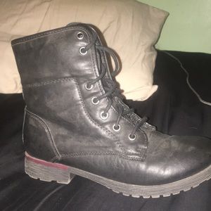 Boots never worn