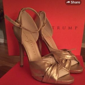 OFFERS? Ivanka Trump - never worn