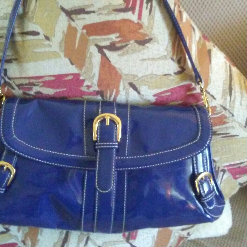 MAXX New York Signature purse