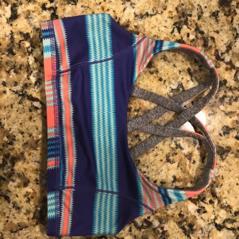 Reversible sports bra