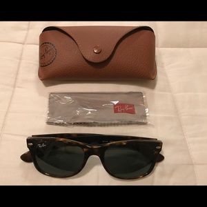 RayBan NEW WAYFARER RB2132 TORTOISE SUNGLASSES
