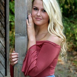 Meet your Posher, Annie