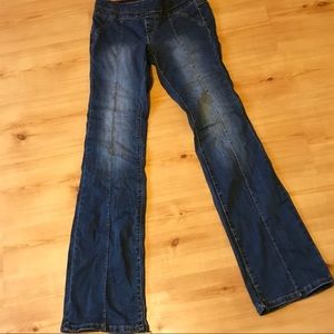 Comfy jeans—no buttons or zipper