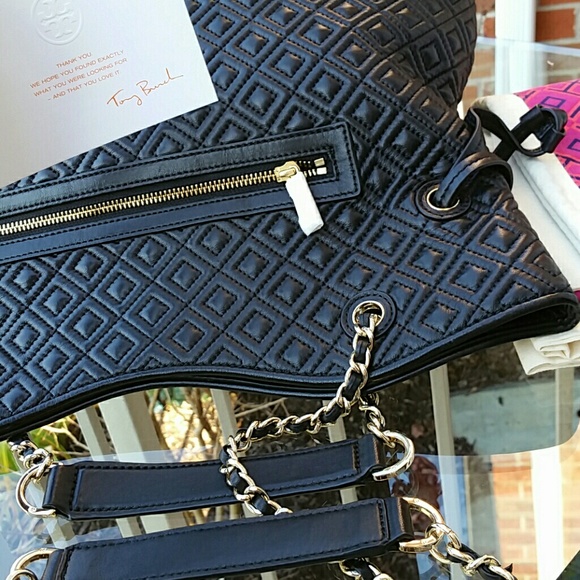 Tory Burch marion quilted slouchy tote - Picture 3 of 7