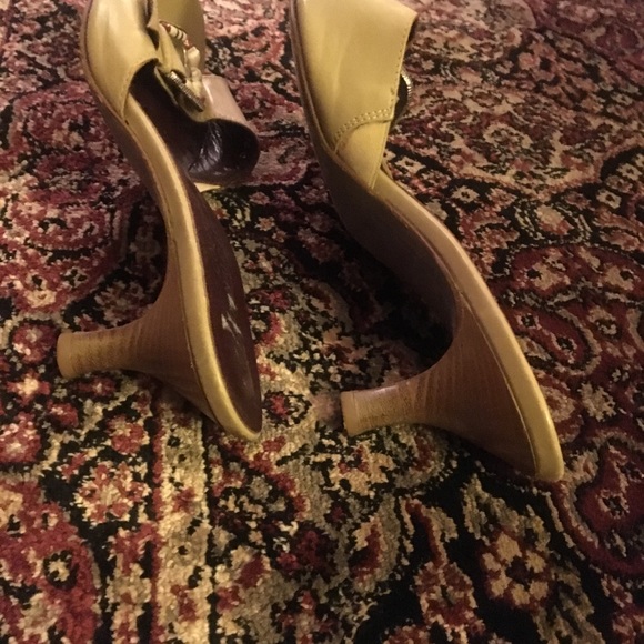 Sandals - Picture 2 of 2