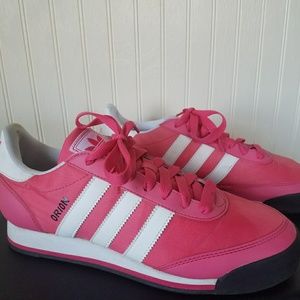 Adidas sneakers 8.5