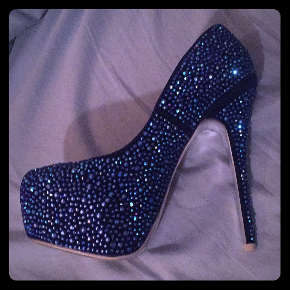 Blue bling heels 8.5 never worn