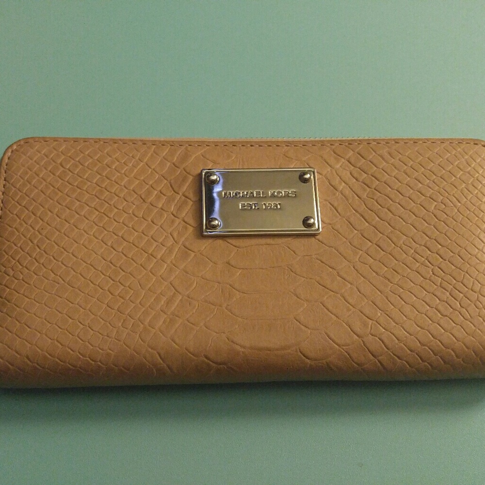 Michael Kors wallet