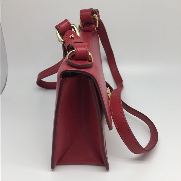 ❌SOLD❌Salvatore Ferragamo Aileen Mini Cross - Picture 5 of 8