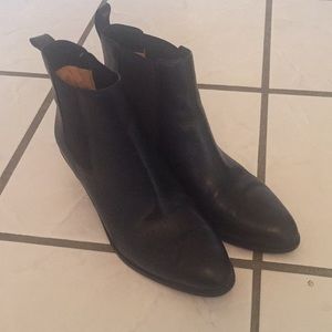 Via Spiga leather ankle boot