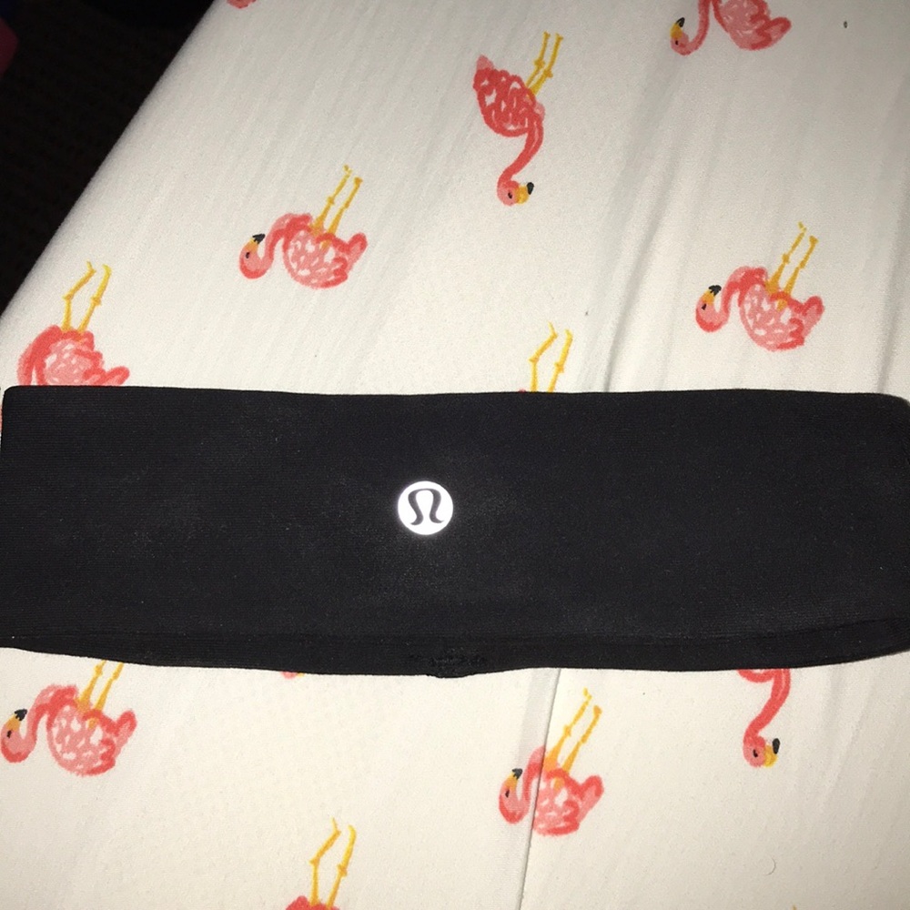 lulu lemon fly away tamer headband