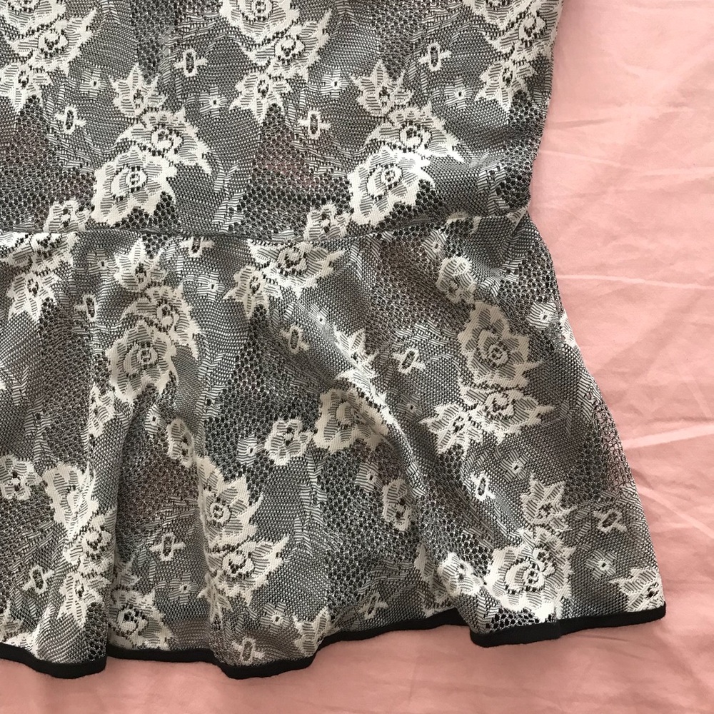 American Rag Lace Top NWT - Picture 3 of 6
