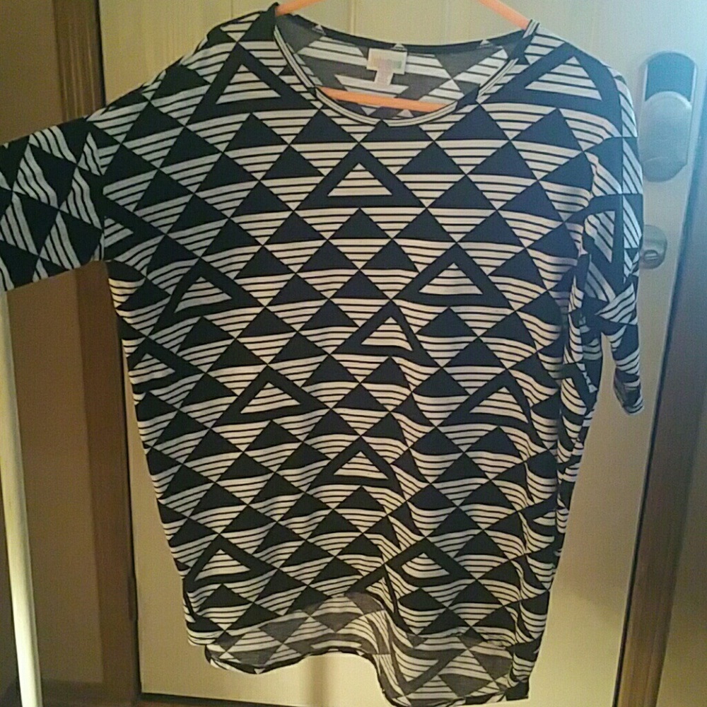XS Irma LulaRoe only been worn 2 times.