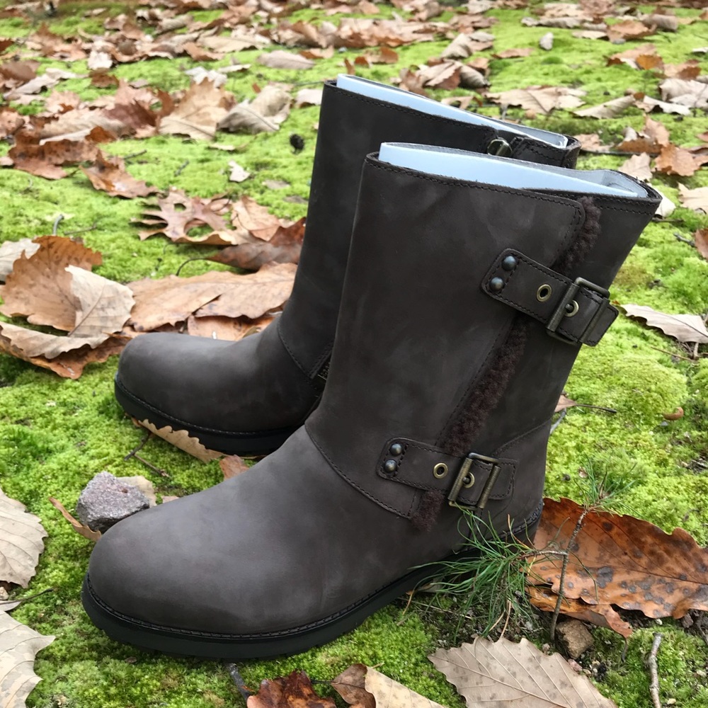 UGG® Niels Leather Boots Size 10