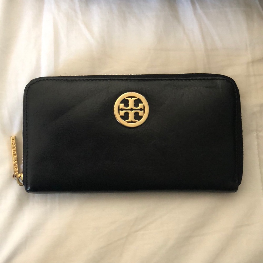 Tory Burch Black Robinson Wallet