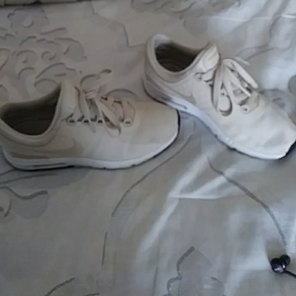 Women's Nike sneakers