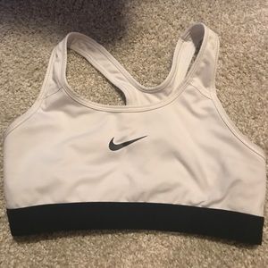 White nike sport bra